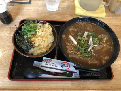 大阪・堺東　やまちゃん「かすカレーうどん」