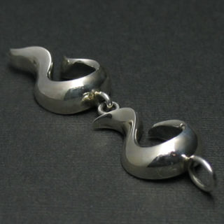 ファイヤーパターンをモチーフにした炎のカービングデザインペンダント「FLAME HEAD」１