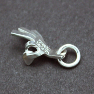 手のひらをシルバーペンダントに「MINI HANDS ギタリスト」2