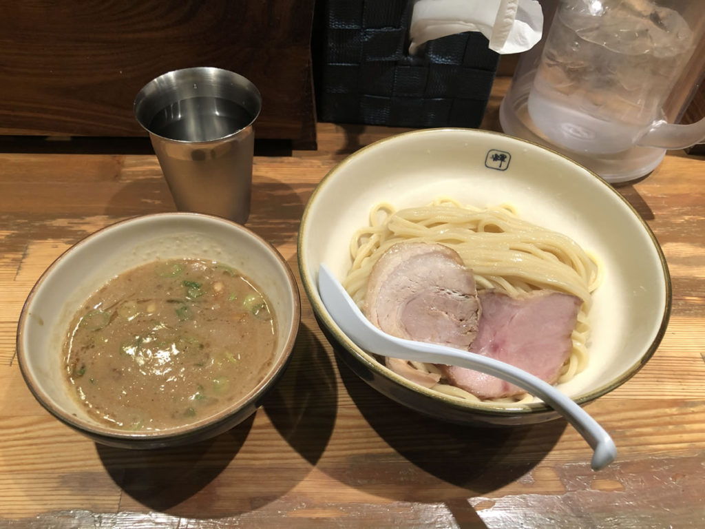 大阪・中津「麺や 輝」つけ麺