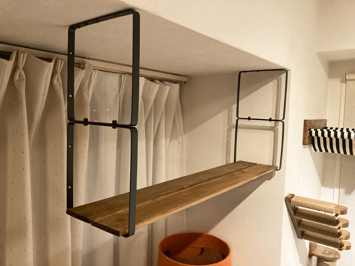 天井取り付けキャットウォーク