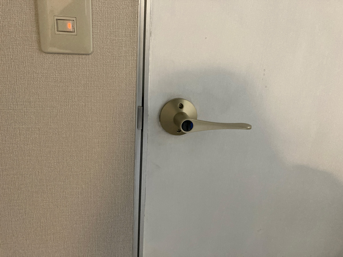 レバータイプのドアハンドルに交換