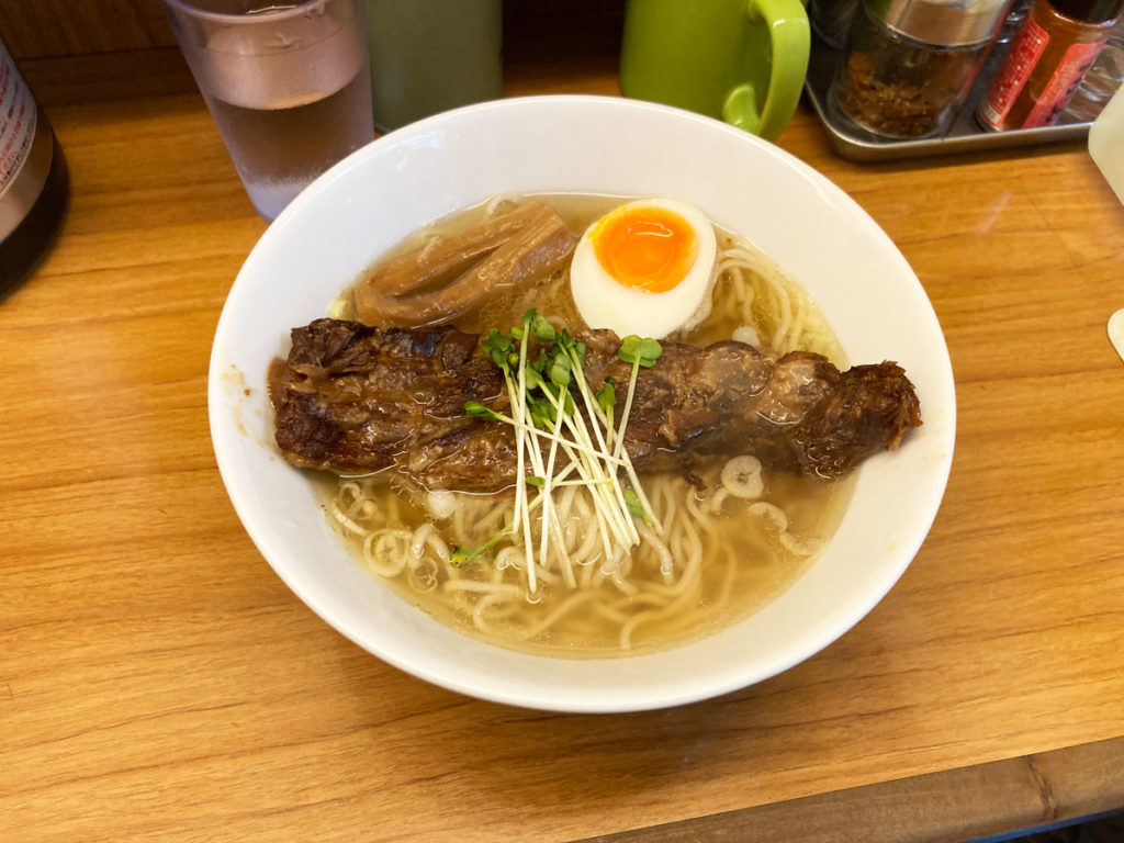 麺道部 肉のせラーメン