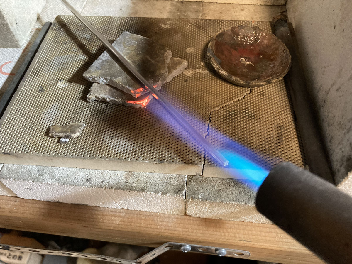 カエルのバングル制作3