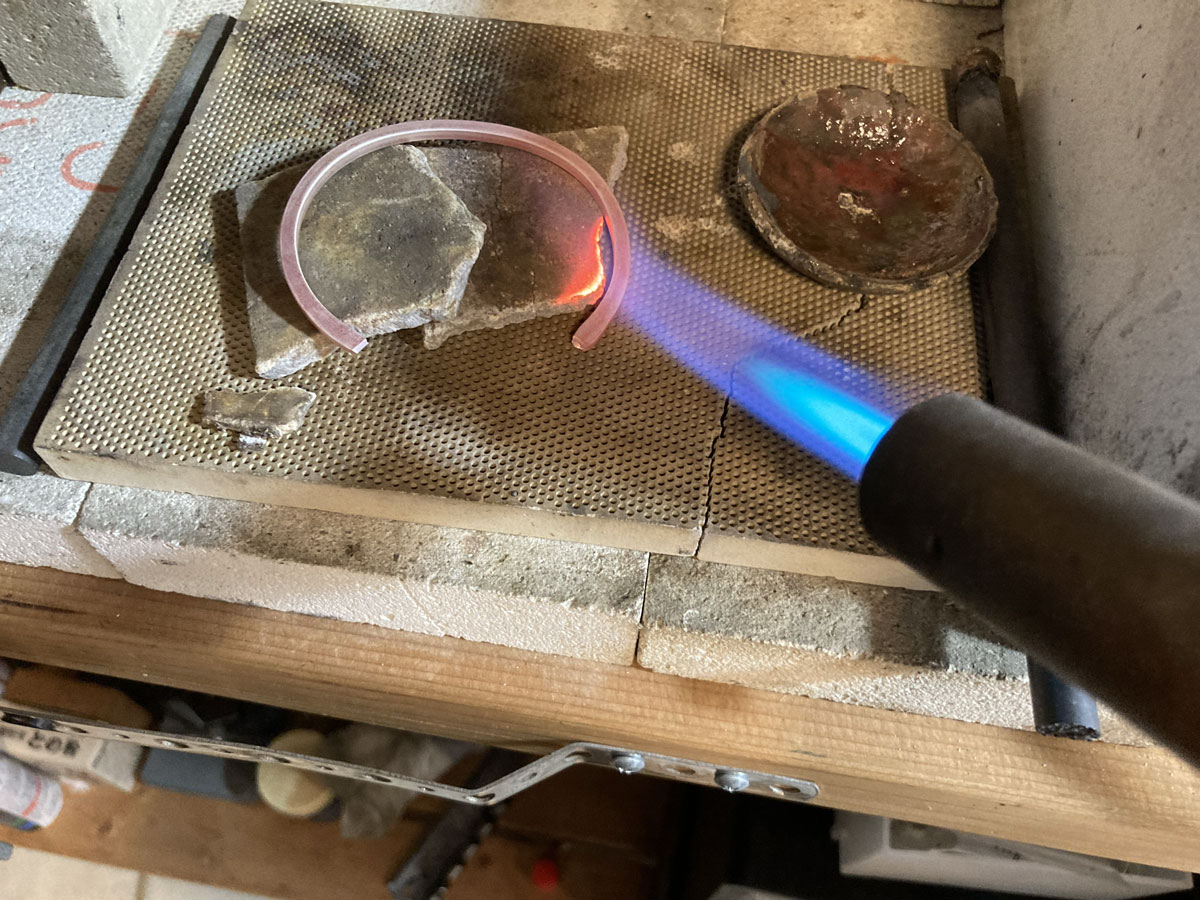 カエルのバングル制作5