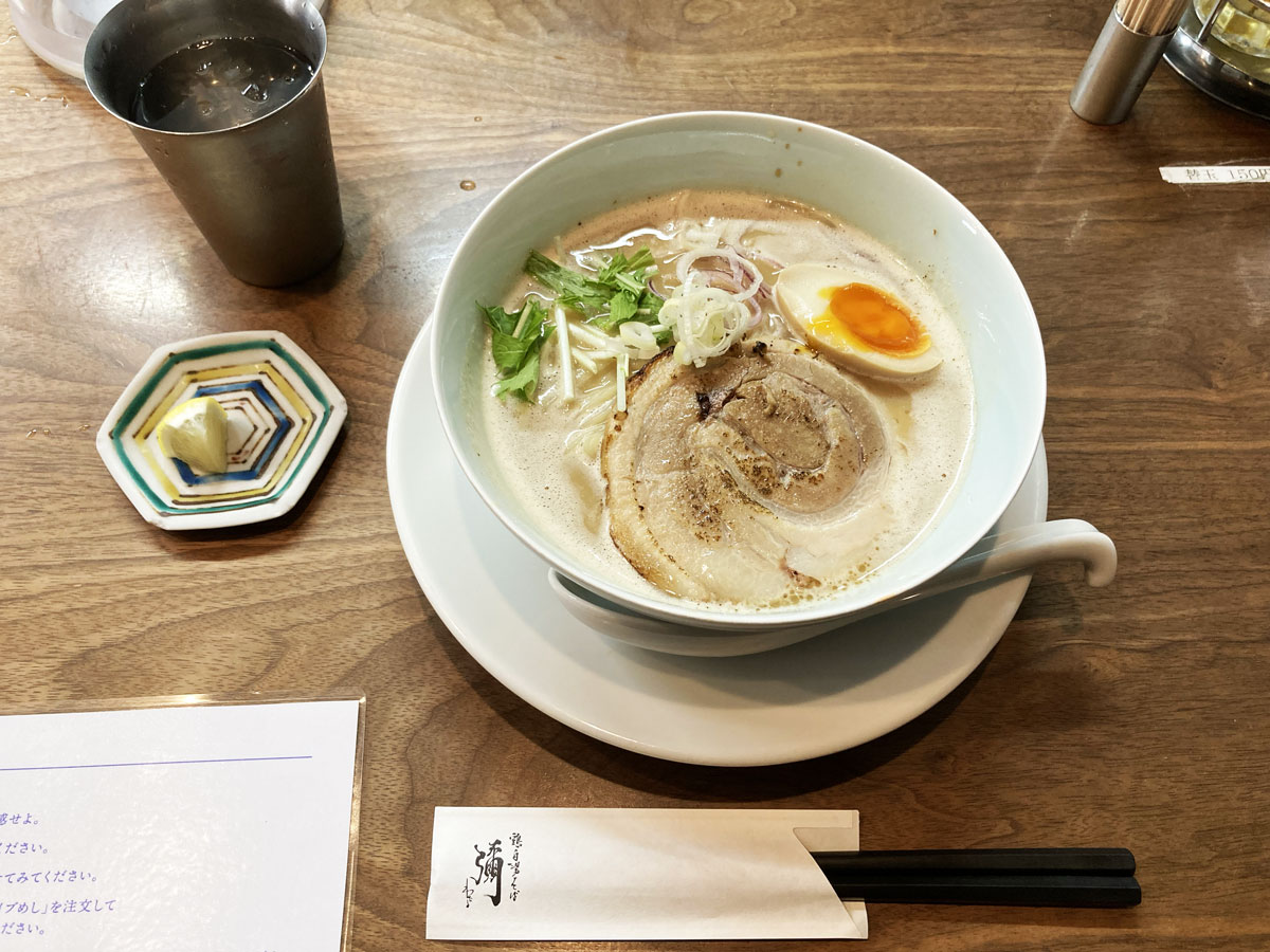 鶏白湯ラーメン