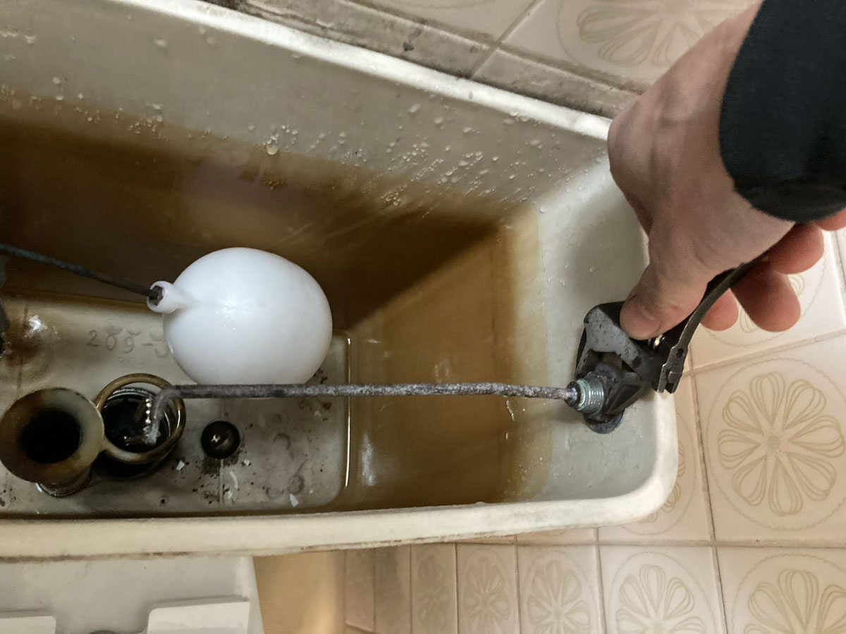 トイレのレバーの交換2