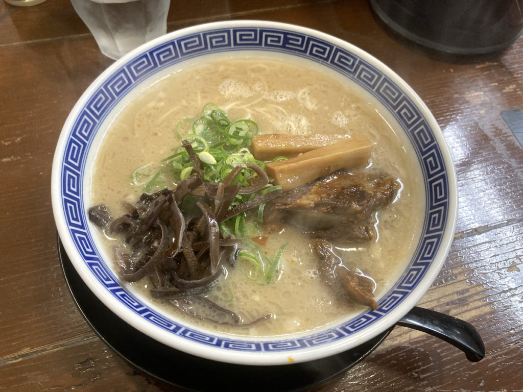 プリンス亭・角煮豚骨ラーメン
