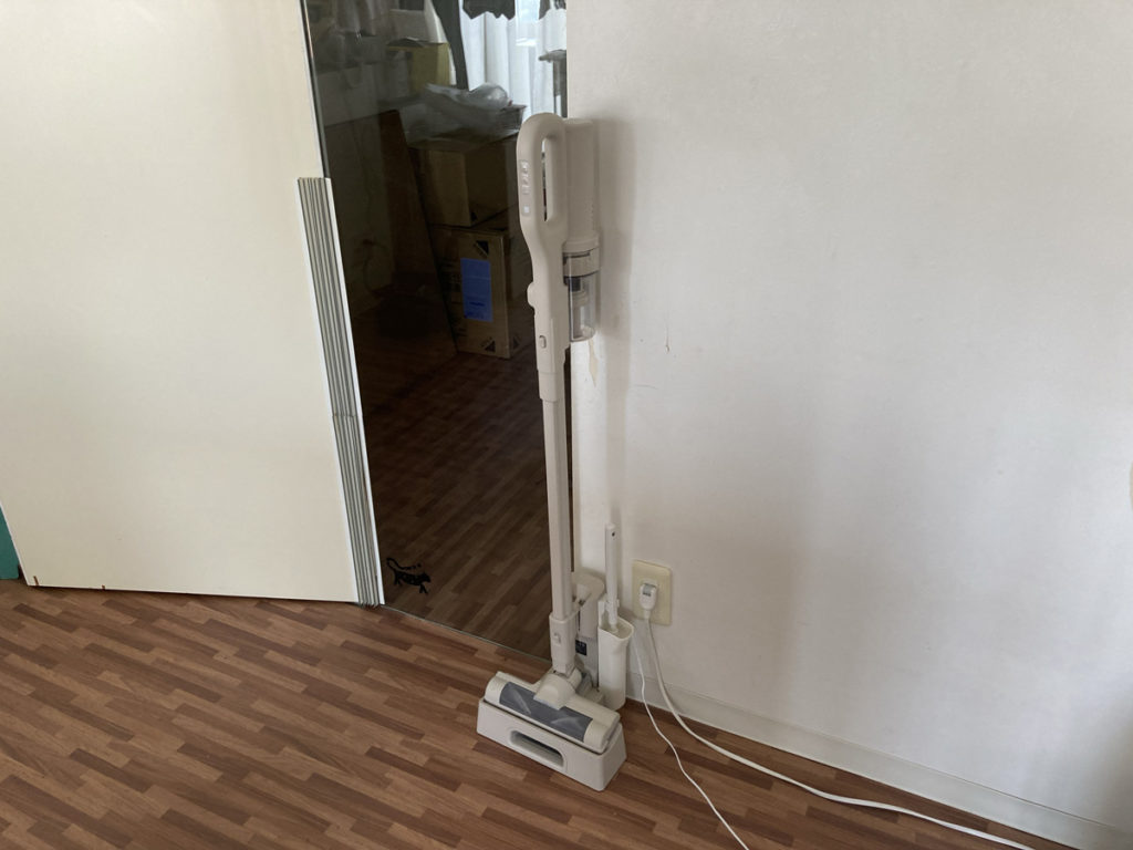 アイリスオオヤマ MagiCaleena スティック型掃除機 充電式