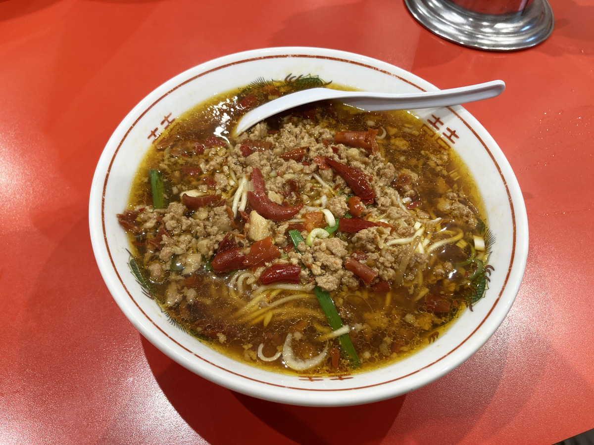 梅田　第二ビル「味仙」台湾ラーメン大盛2