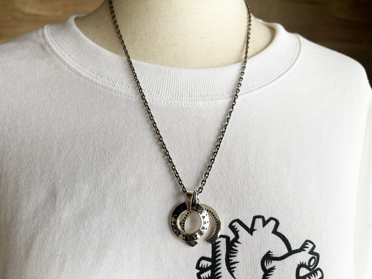 シルバーペンダントの重ね付け2