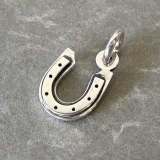 蹄鉄のペンダント「HORSESHOES PENDANT」