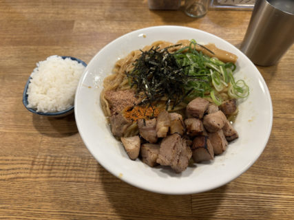 本町　麺食堂 コハクドリ　黄金シャモの油そば