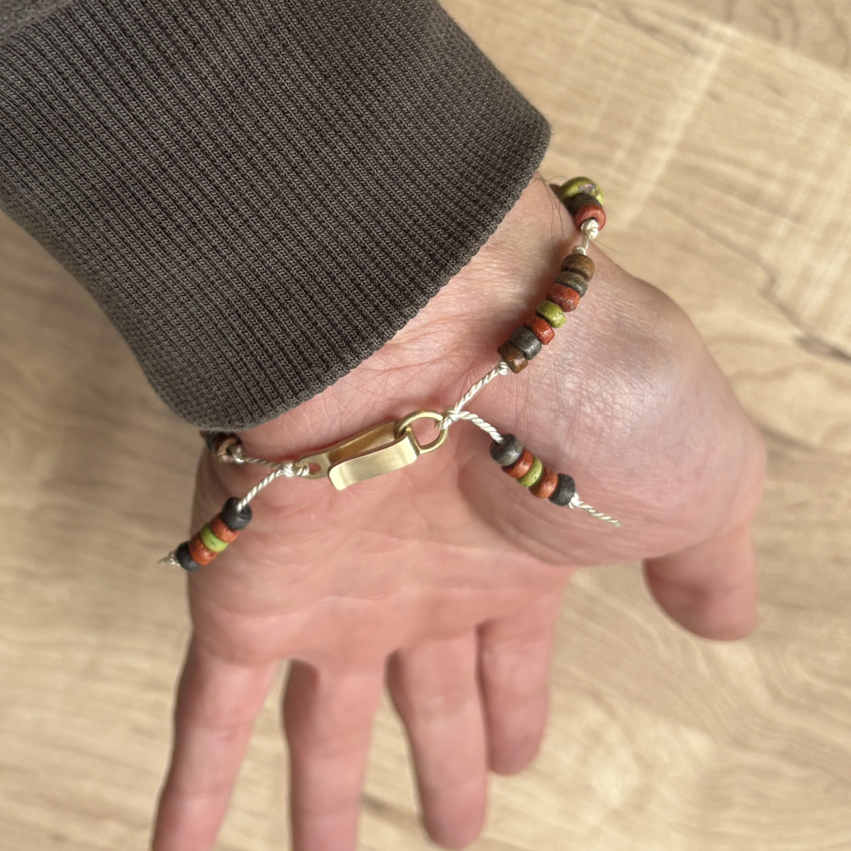 ココナッツビーズとシルク素材の和のくみひもで作ったブレスレット 第二弾 6