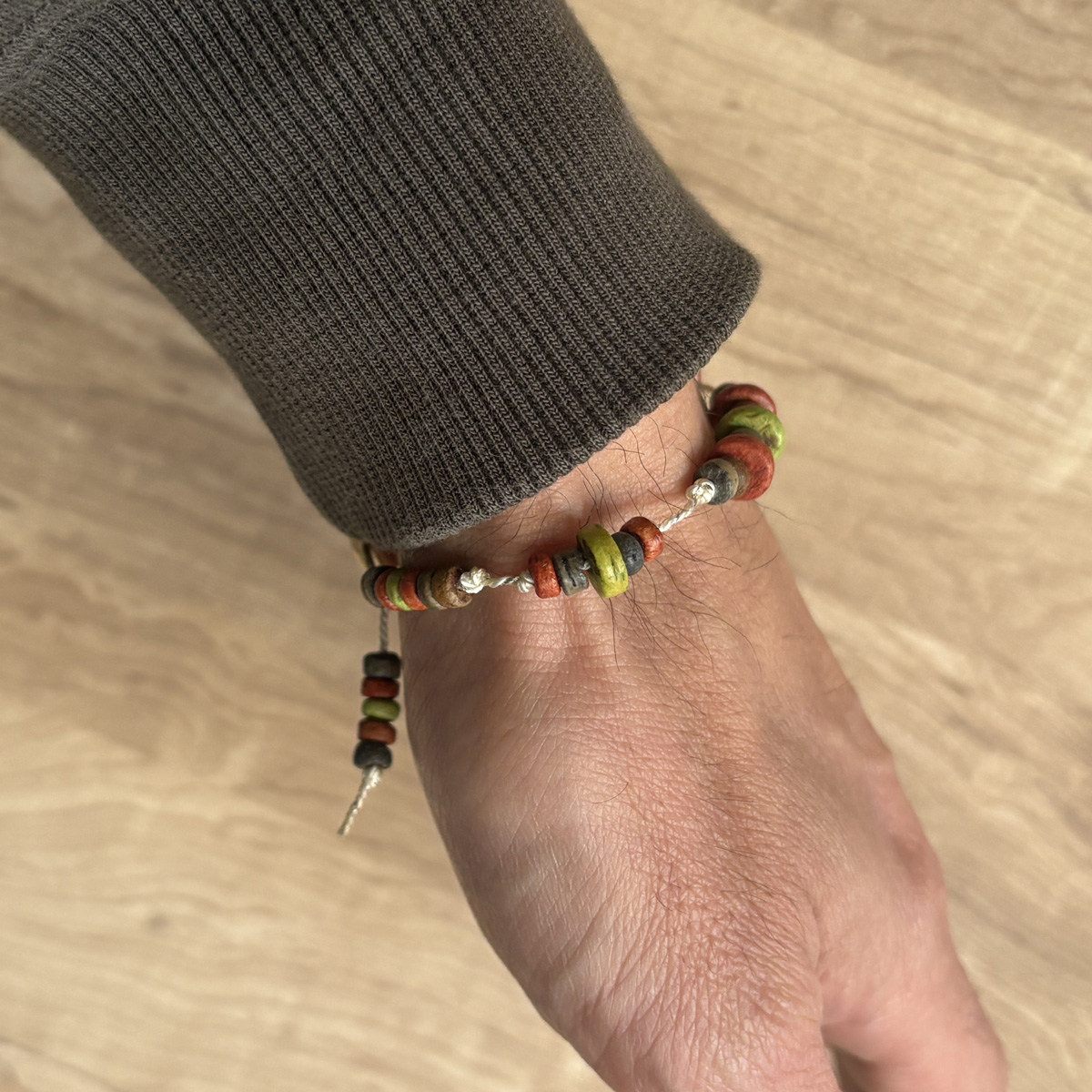 ココナッツビーズとシルク素材の和のくみひもで作ったブレスレット 第二弾 7