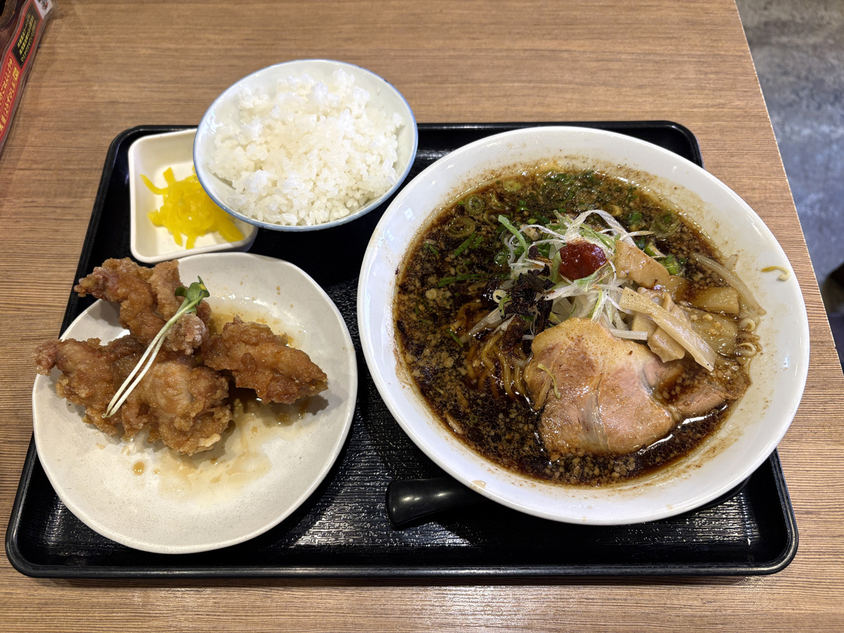 麺屋 ひしお 和歌山駅前店 湯浅吟醸醤油ラーメンと唐揚げ・ご飯セット