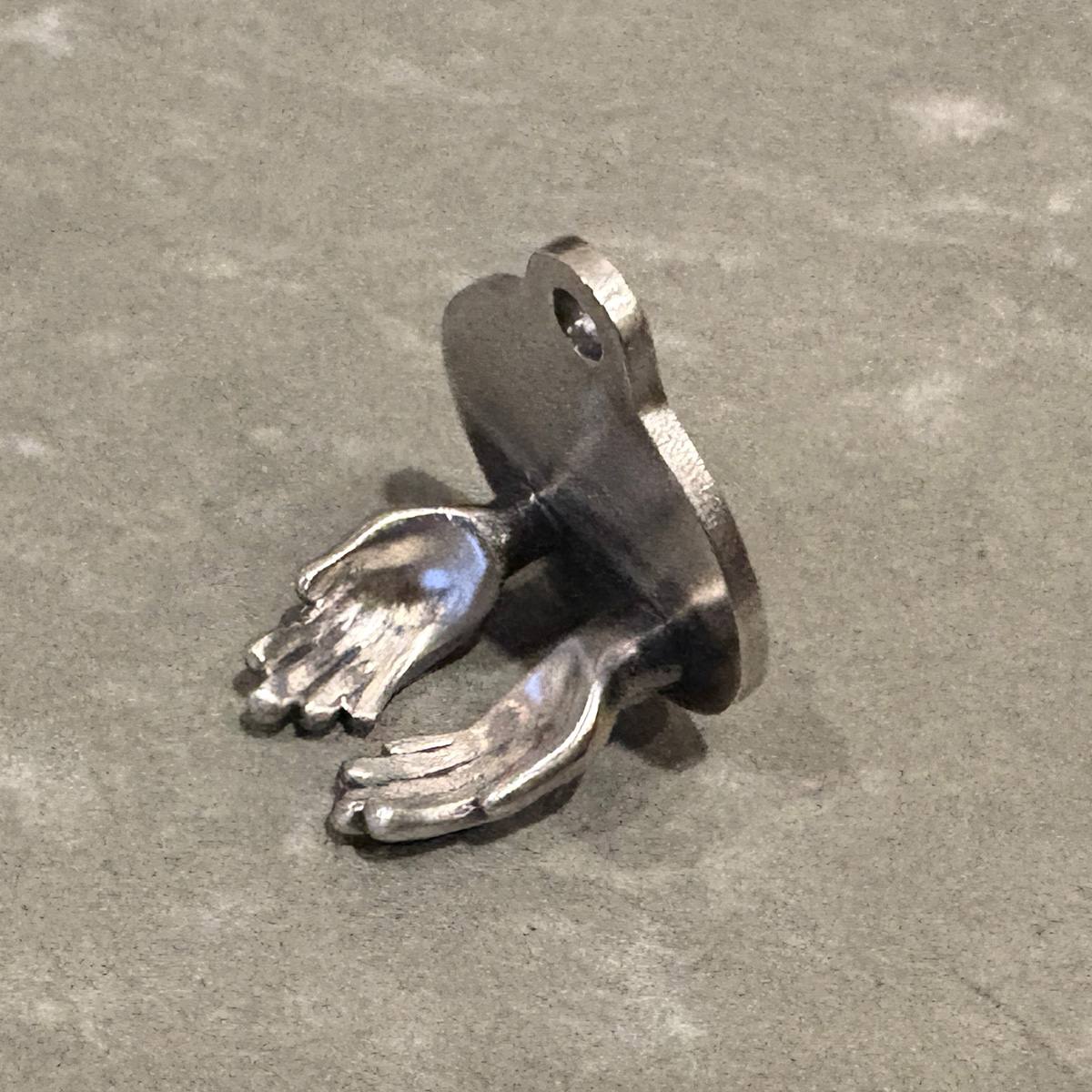 気持ちを汲み取るペンダント「PICK UP ON」6