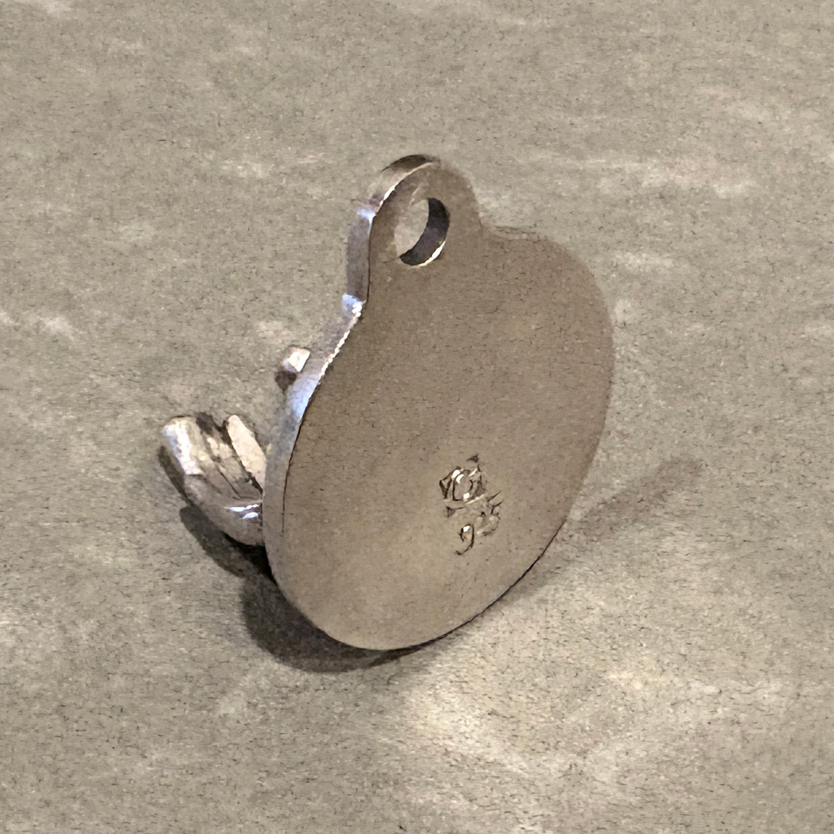 気持ちを汲み取るペンダント「PICK UP ON」7