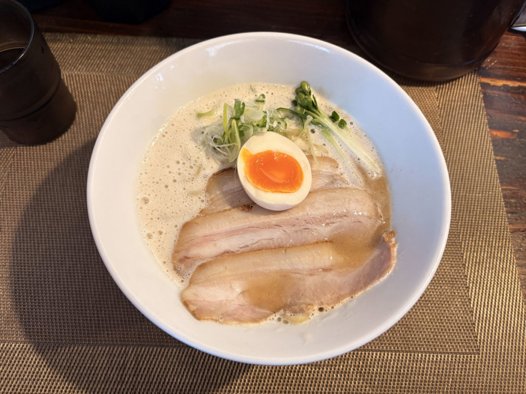 大阪・玉出　かしや　「かしやとんこつ」