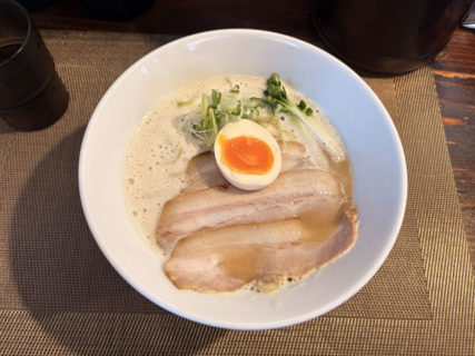 大阪・玉出 かしや 「かしやとんこつ」