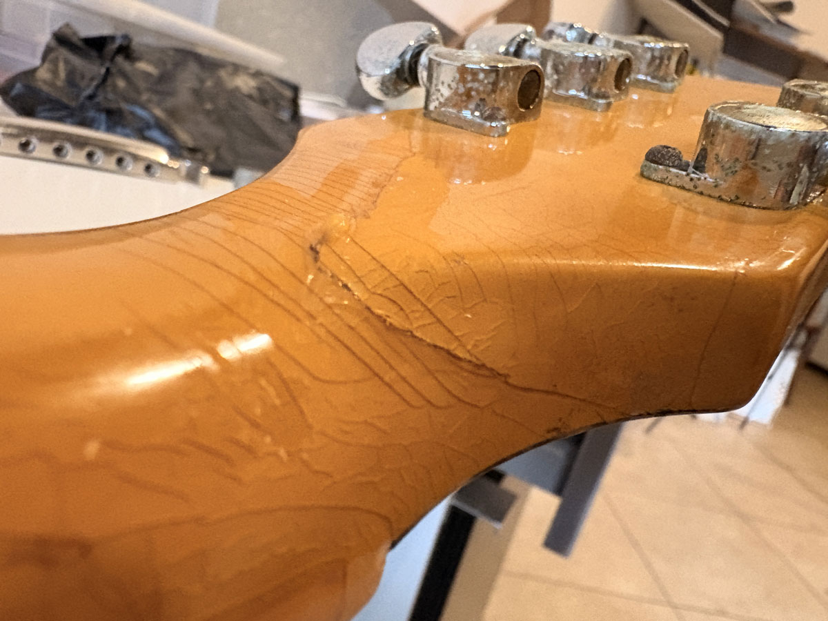 ボンドが固まると透明になりました